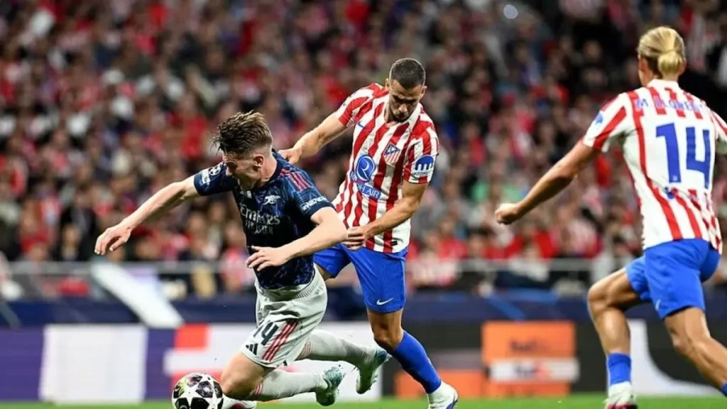 aksi-duel-pemain-atletico-madrid-dan-arsenal-dalam-laga-semifinal-liga-champions-yang-diwarnai-kontroversi-var-dok-arsenal-e2Ihu