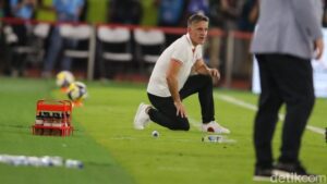 gaya-nyentrik-john-herdman-kawal-timnas-garuda-1774628369095_169