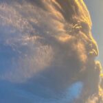 Awan Wajah Raksasa Viral, Fenomena Pareidolia yang Menakjubkan dari Langit Ceko