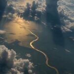 Sungai Amazon Tampak Seperti Garis Emas dari Stasiun Luar Angkasa Internasional, Ini Penjelasan NASA