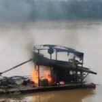 Warga Punti Kalo Bakar Rakit PETI di Sungai Batanghari, Minta Aparat Bertindak Tegas